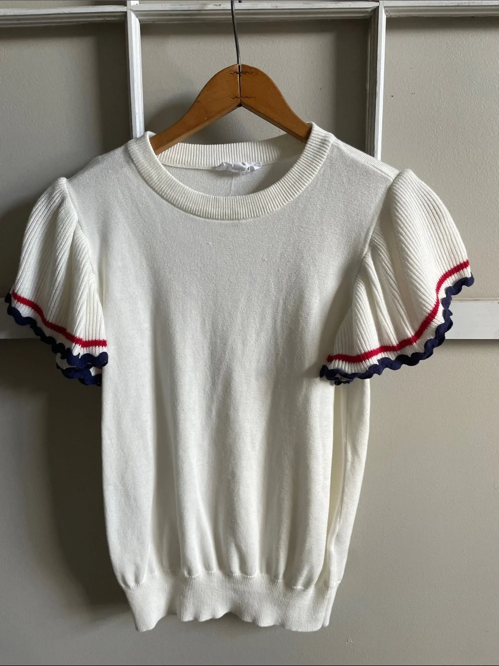 THML White Short Sleeve Sweater Top with Navy and Red Trim - Picture 1 of 7